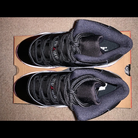 NIB Air Jordan Retro 11 “Bred” size - 7Y - Picture 4 of 6